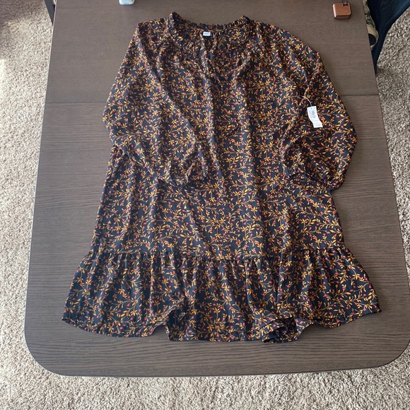 Old Navy Dresses & Skirts - Flower thin dress